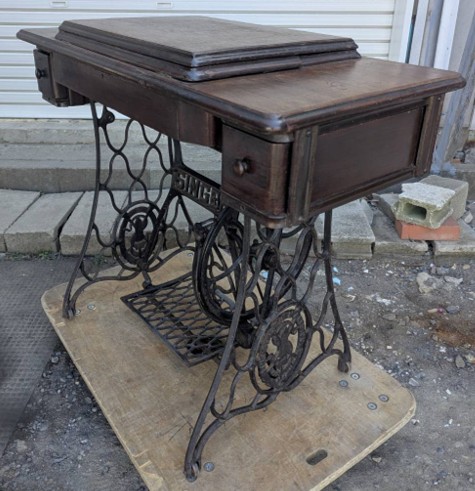 さいたま市浦和区でSINGER足踏みミシンを買取させていただきました。