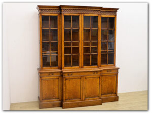 「英国アンティーク キャビネット」