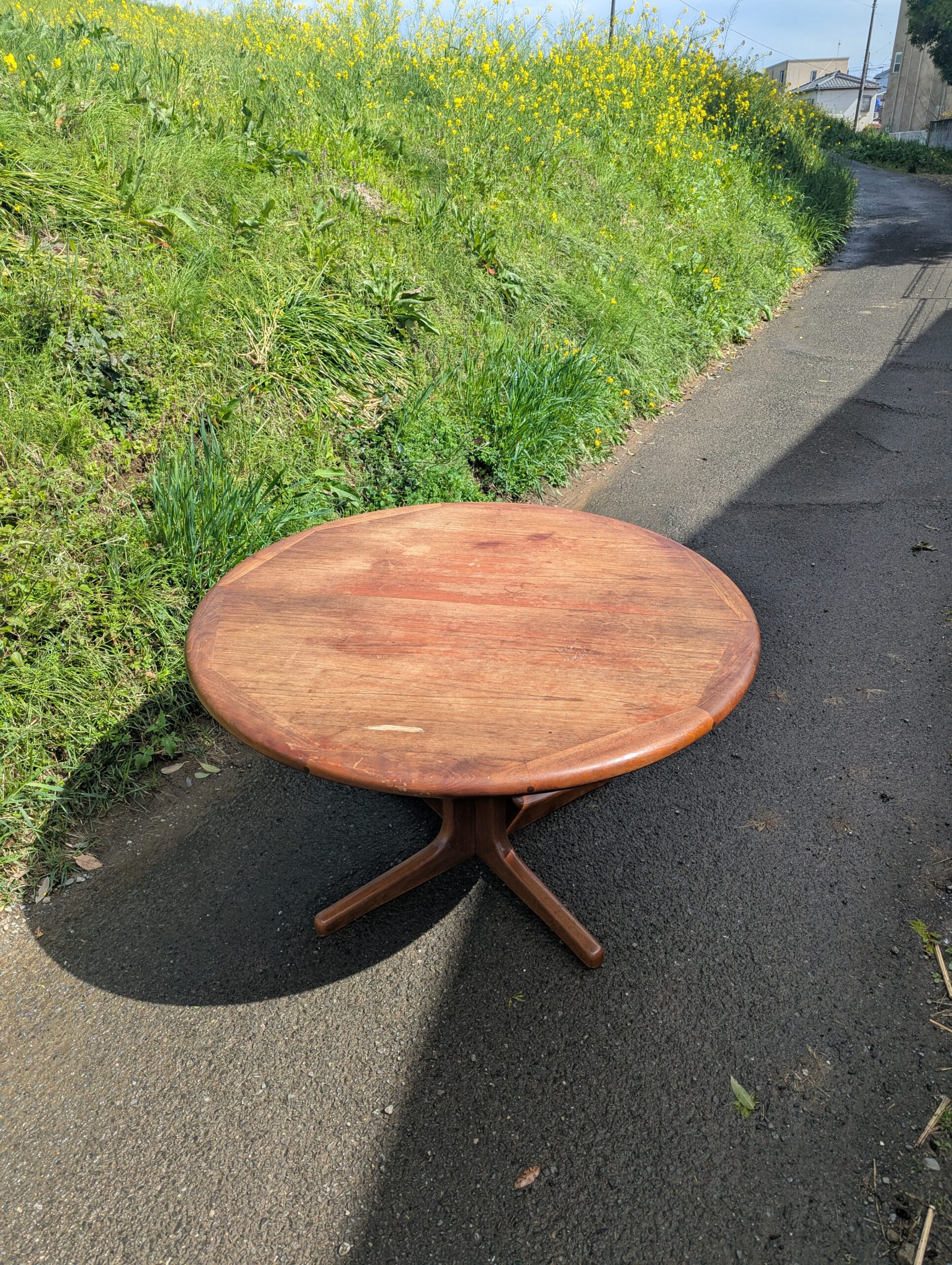 さいたま市浦和区にて北欧ヴィンテージ家具の無料出張買取査定に伺って参りました。