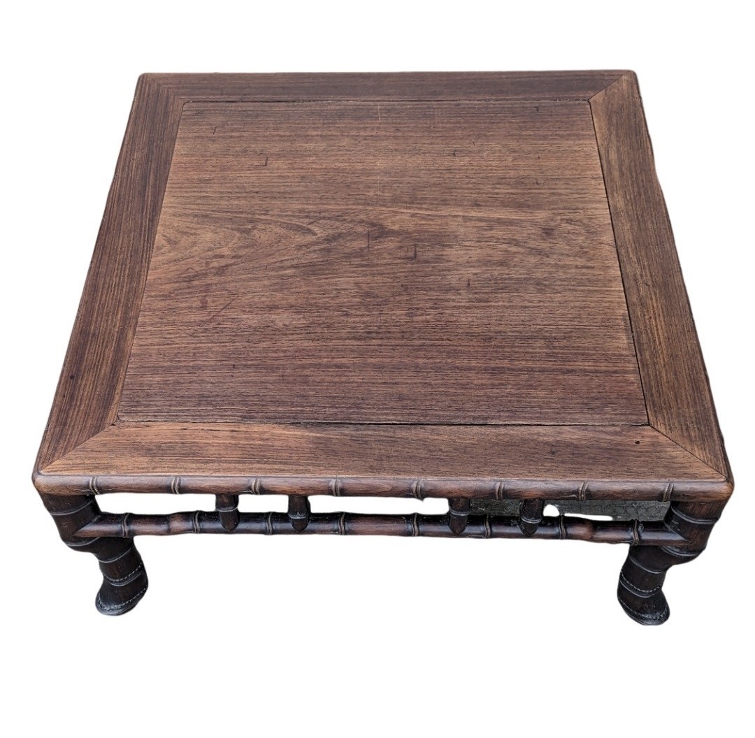 熊谷市で実家解体により、座卓、桐タンスなどの古家具、レトロオーディオ、アラジンストーブなどの買取に伺って参りました。